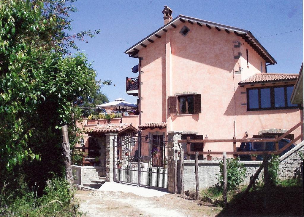 Ferienwohnung Parco Dei Laghi Amatrice Exterior foto